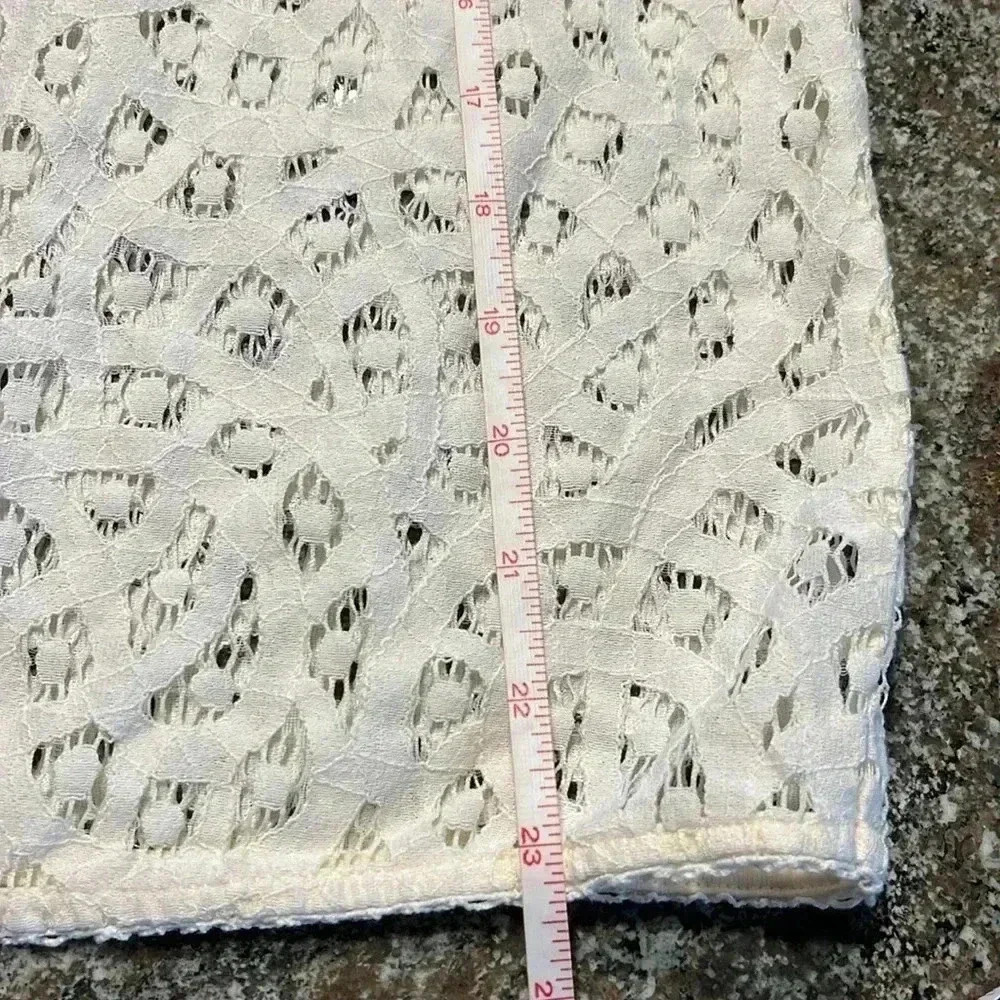 Lace Popover Top Large - Picture 8 of 9